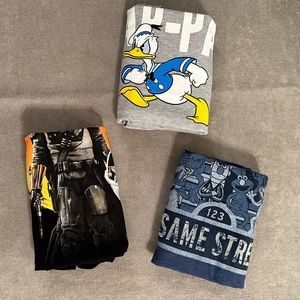 3 Graphic T-Shirts Size Small Mandalorian Sesame Street Daffy Duck EUC